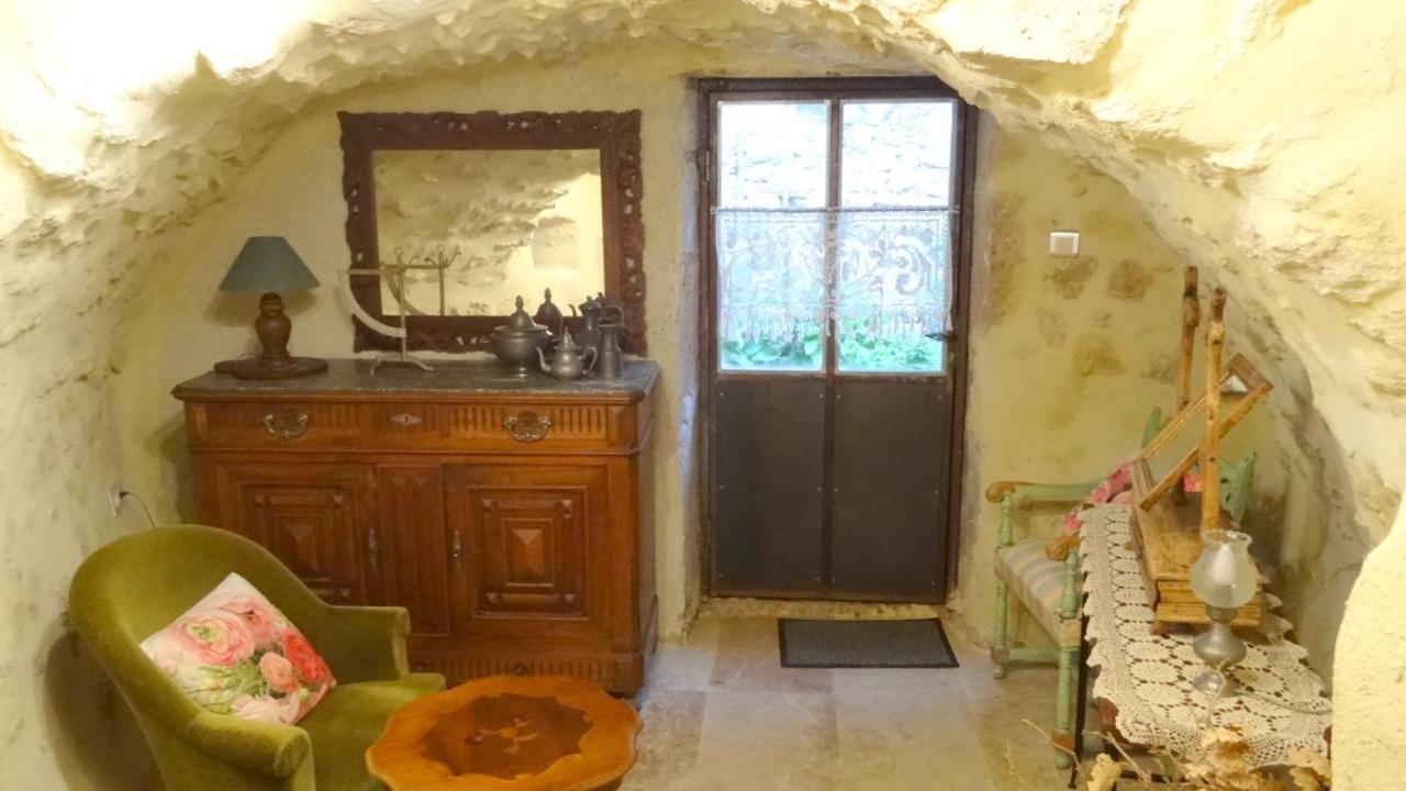 La Garde Adhemar, L'Escalier Medieval Екстер'єр фото