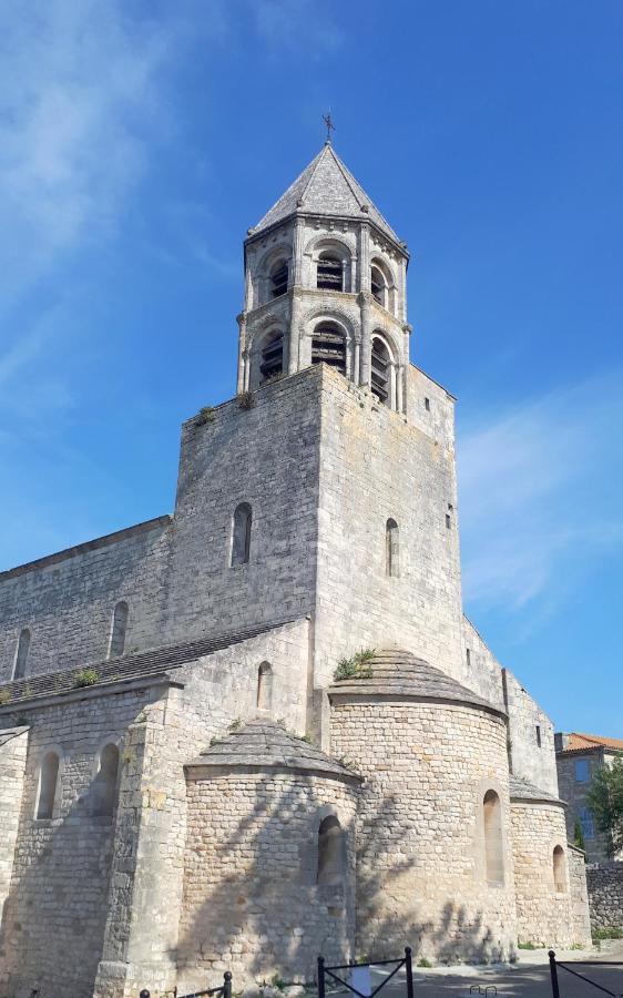 La Garde Adhemar, L'Escalier Medieval Екстер'єр фото