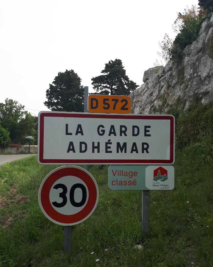 La Garde Adhemar, L'Escalier Medieval Екстер'єр фото